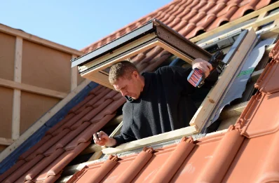 Pose de fenêtres de toit Velux à Remollon